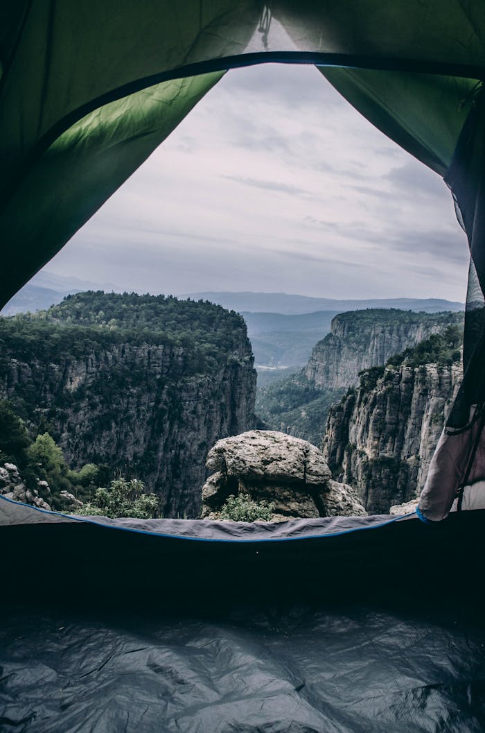 Experience the breathtaking view from a tent in Antalya's stunning canyon landscape.